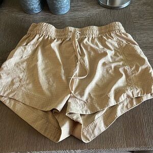Cargo shorts fabletics khaki